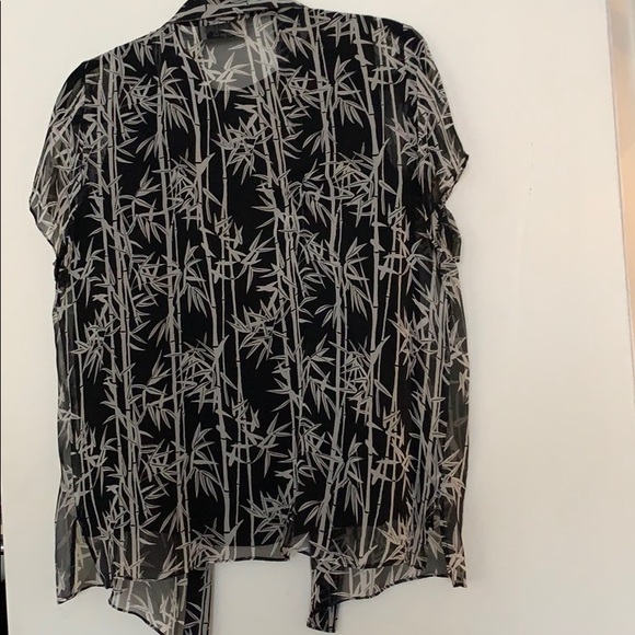 Silk blouse. - Picture 2 of 2